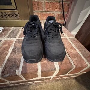 Nike Men's Black Athletic Sneakers